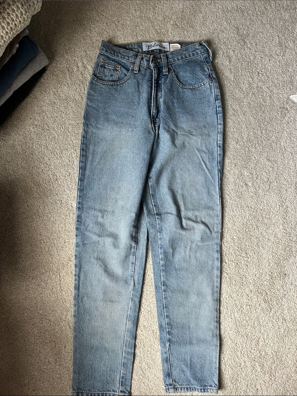 Women’s classic blue wash jeans